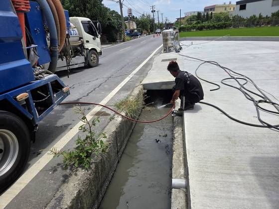 新竹道路排水溝清淤與高壓水刀清洗作業