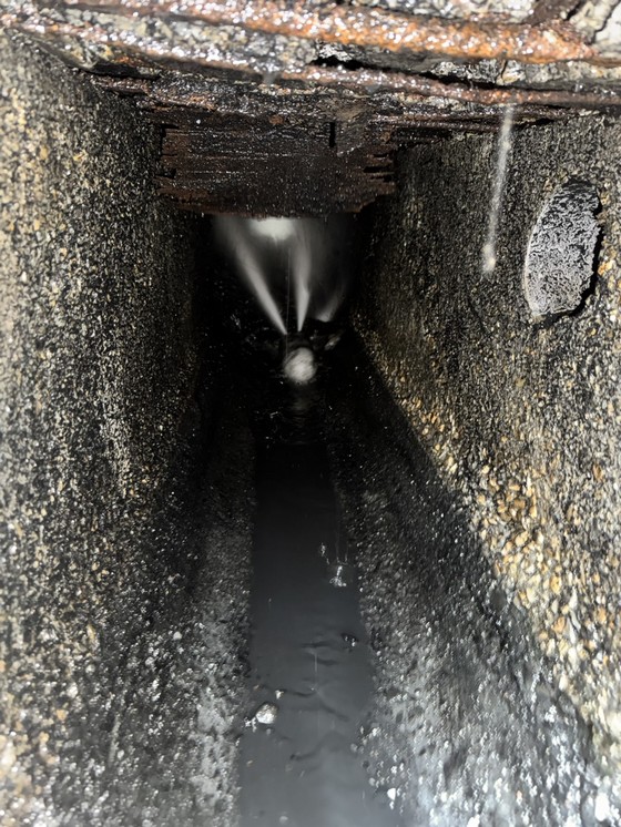苗栗清溝車高壓水刀噴頭進行清水溝作業