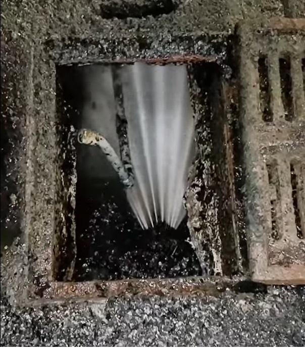 桃園龜山清溝車清洗排水溝