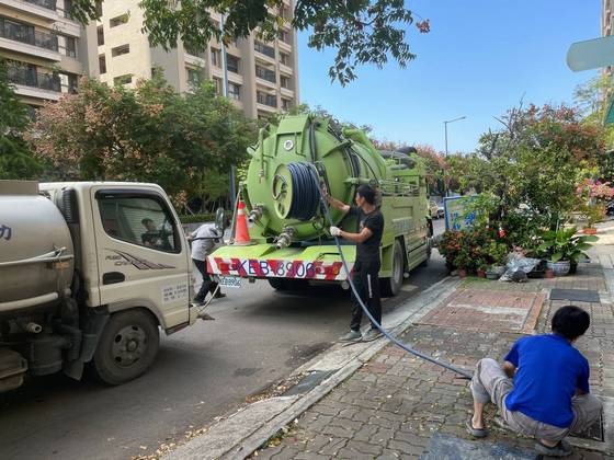 台中路邊水溝清理